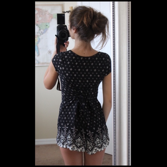 Tribal Hollister Romper - Picture 3 of 4