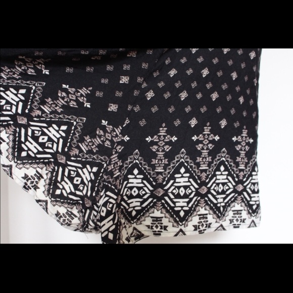 Tribal Hollister Romper - Picture 4 of 4