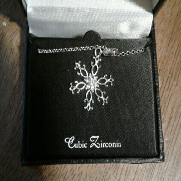 Snowflake necklace