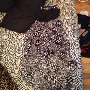 Cute no sleeve high-low dress barely worn