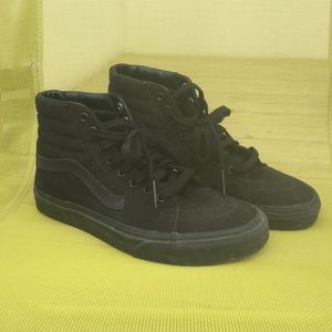 NEW BLACK CANVAS SK8-HI VANS