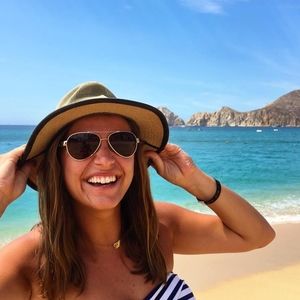 Meet your Posher, Alexandra