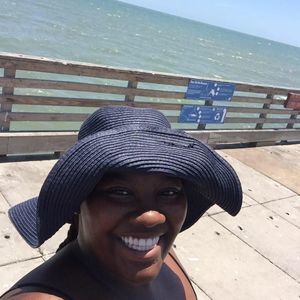 Meet your Posher, Capricia