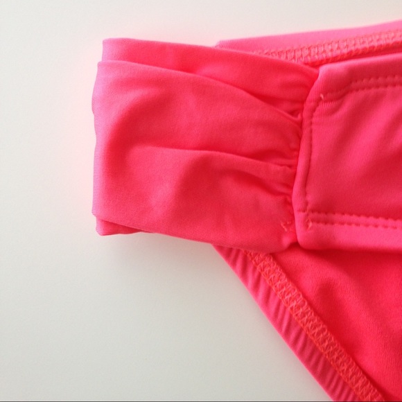 NWT + Liner Ruched Side Pink Bikini Bottom - Picture 3 of 4
