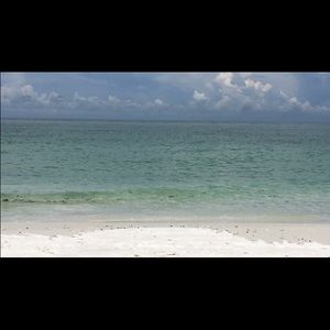 Meet your Posher, Tonya