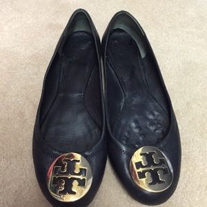Tory Burch black revas. Size 8