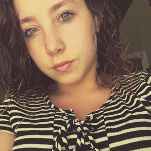Meet your Posher, Destinie