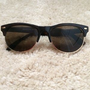 Marilyn Monroe sunglasses