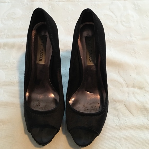 Steve Madden peep toe heels
