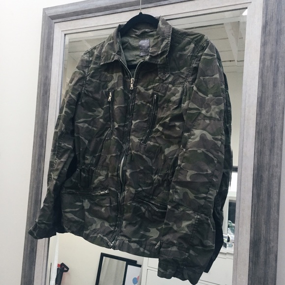 ❌SOLD❌ Gap Camo Jacket