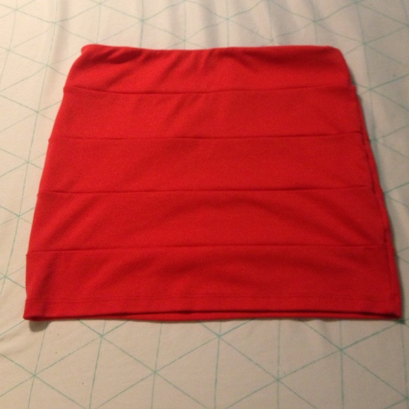 Red mini skirt😊❤️