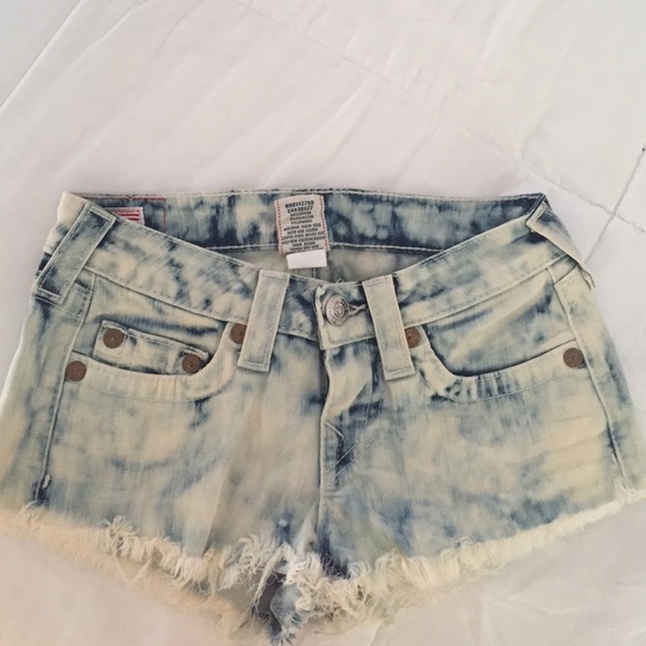 TRUE RELIGION TYE DIE/ Model Bobby Cut-Off