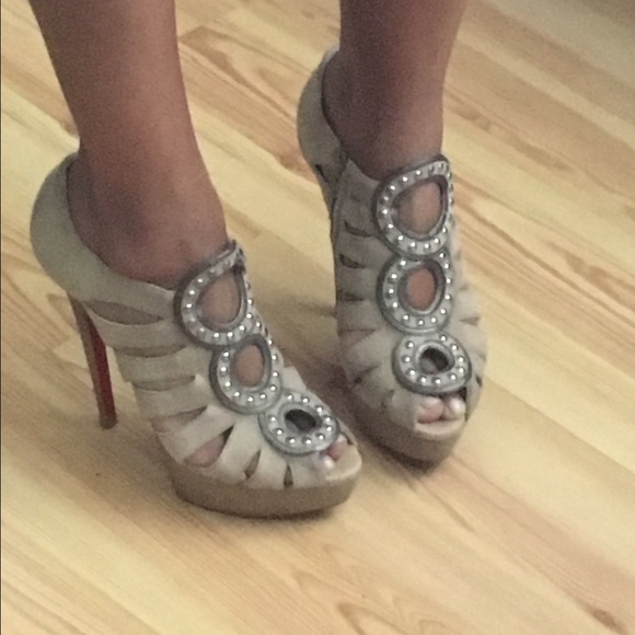 Christian Louboutin Maralla 140