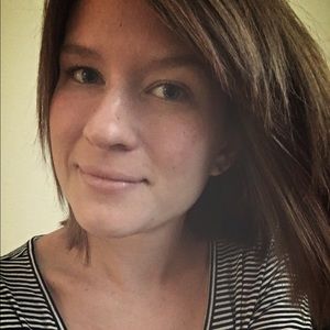 Meet your Posher, Alicia