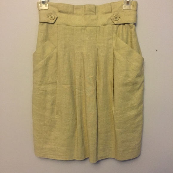 EUC BCBG khaki skirt with pockets Size 0
