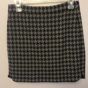 NWOT size 0 houndstooth J. Crew skirt