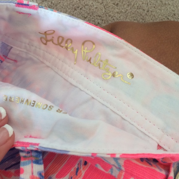 Lilly Pulitzer nice stems shorts - Picture 4 of 4
