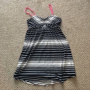 Cute never worn stripped Roxy dress