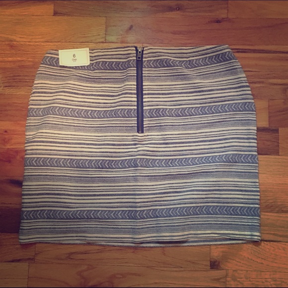Gap mini skirt