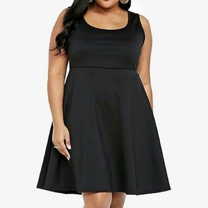 Black dress.    (DS1)