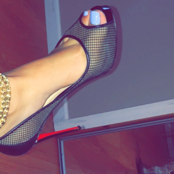 100% authentic Christian Louboutins - Picture 1 of 4