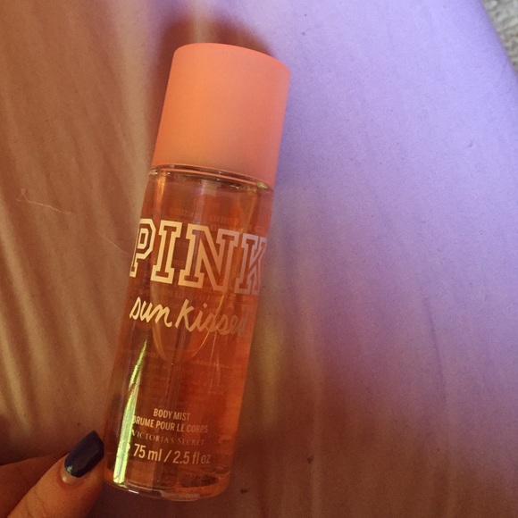 Never used PINK sun kissed fragrance mist