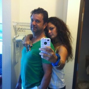 Meet your Posher, Mona