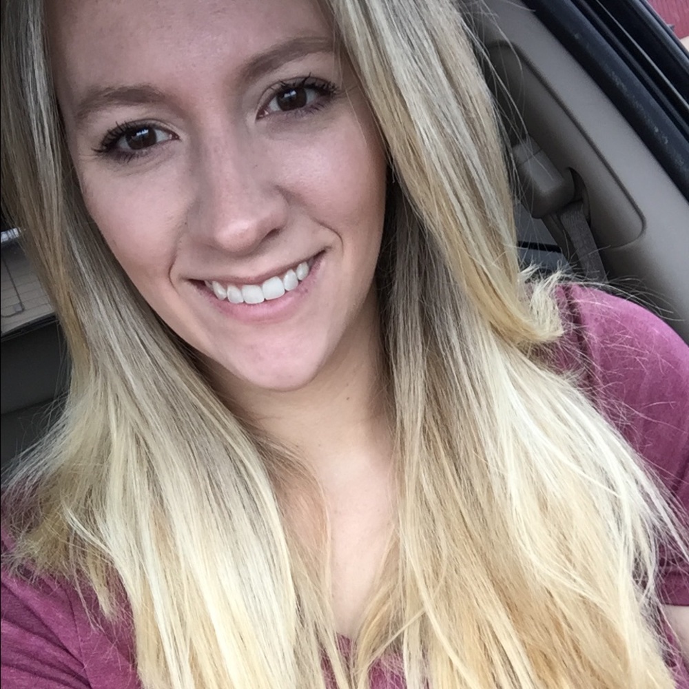Meet your Posher, Alyssa