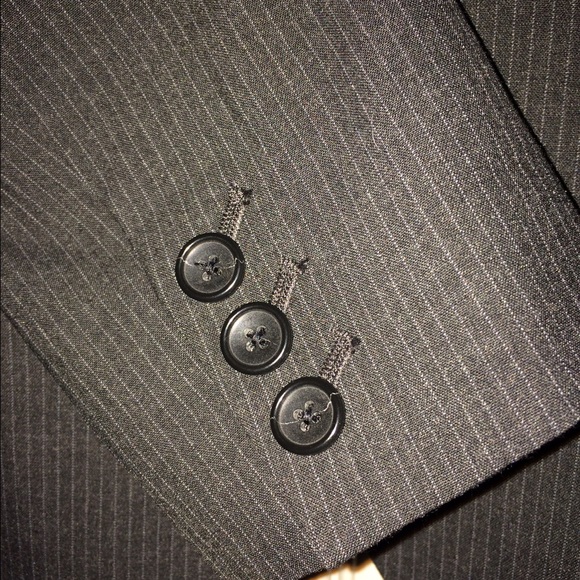 ⭐️GAP pin striped blazer - Picture 2 of 3