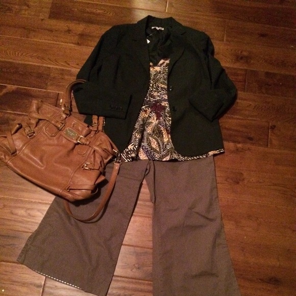 ⭐️GAP pin striped blazer - Picture 3 of 3