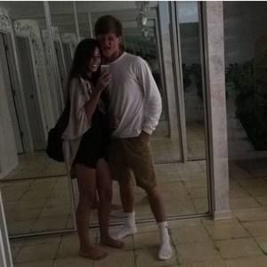 Meet your Posher, Ariel