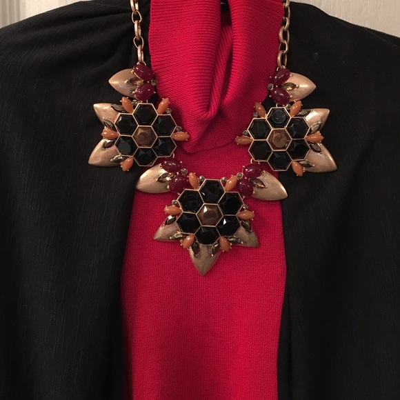 Statement Necklace Gold / Black - image 2