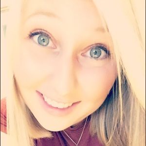 Meet your Posher, Lydia