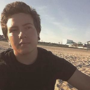 Meet your Posher, Andrew