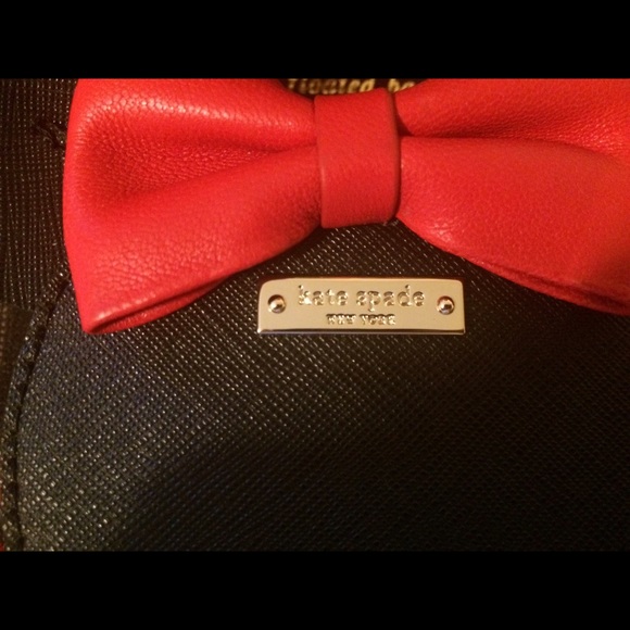 HOW TO AUTHENTICATE- Kate spade Minnie Mouse!!! - Picture 3 of 5