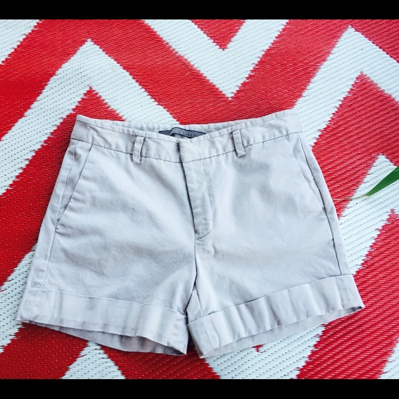 Zara Basic Khaki Shorts - Picture 4 of 4