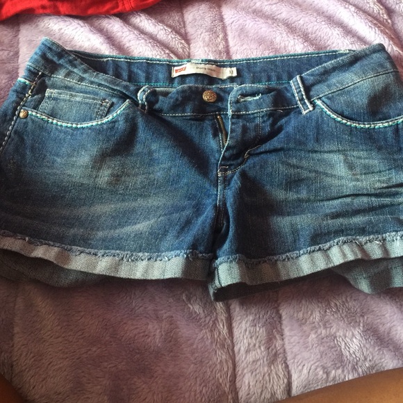 levi shorts