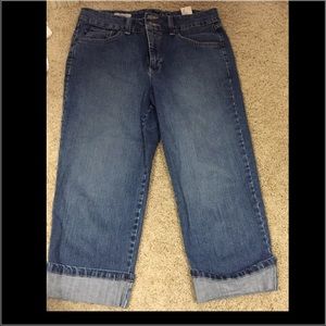 Cute cuffed Capri jeans