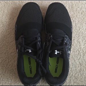 NWT ua women's tennis shoes