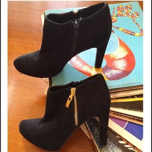 Marc Fisher, black suede-like booties