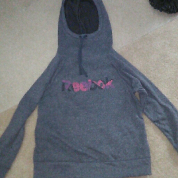 Reebok light weight hoodie - Picture 1 of 3
