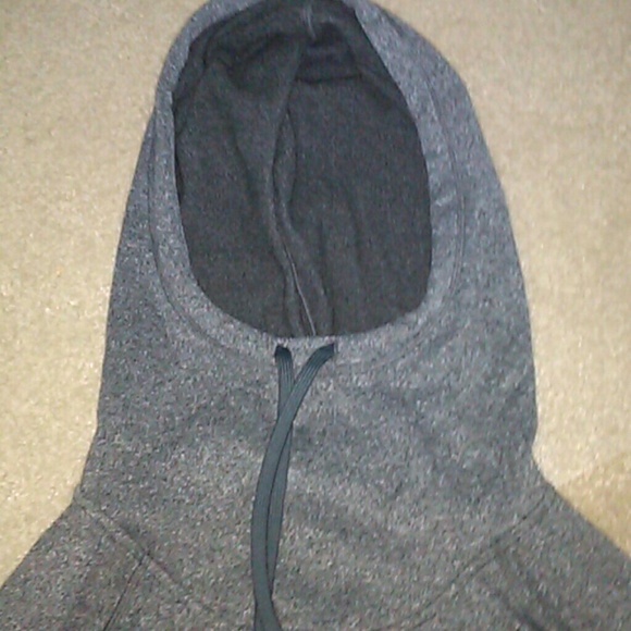 Reebok light weight hoodie - Picture 3 of 3