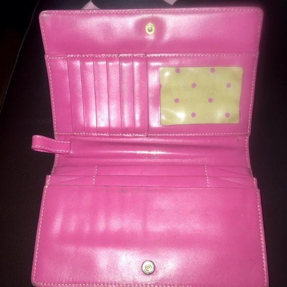 Kate Spade wallet with optional wristlet strap - Picture 2 of 4