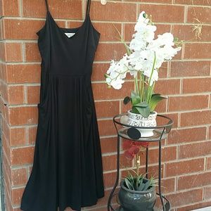 Black midi dress with pockets