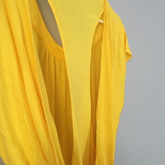 ☀️Yellow Tunic☀️ - Picture 3 of 3