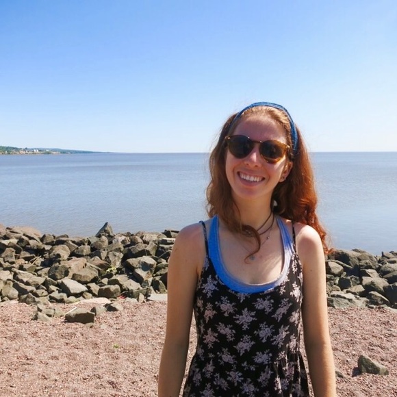 Meet your Posher, Jessica - Picture 1 of 1