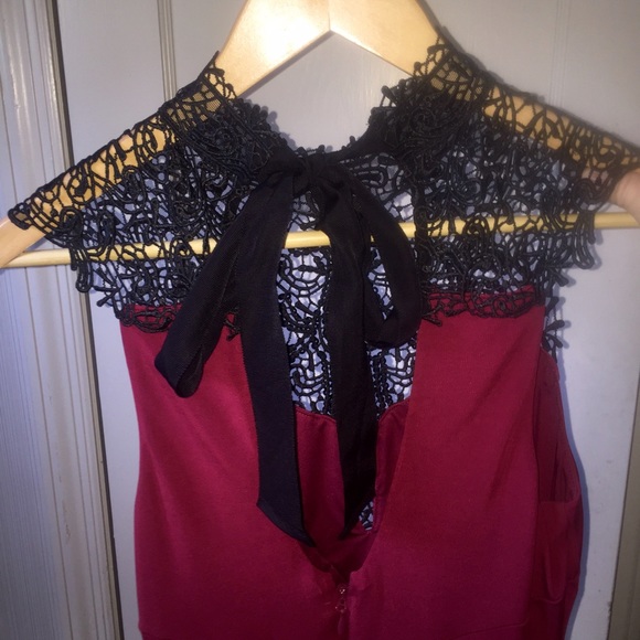 Bebe halter cocktail dress - Picture 2 of 3