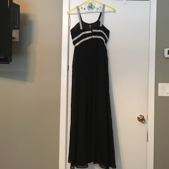 Elegant Bill Levkoff bridesmaid dress - Picture 3 of 4