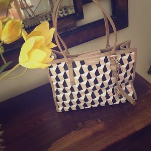 DNKY Shoulder Bag