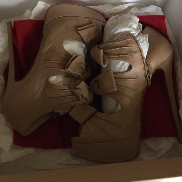 Christian Louboutin Madame Butterfly Bottie - Picture 2 of 4